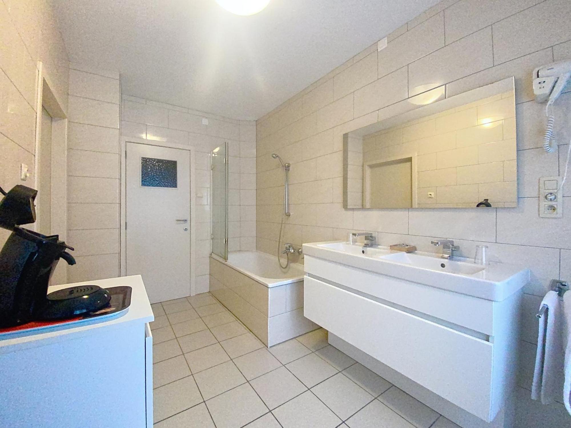 Gastenkamers Centersuites Oostduinkerke Exteriör bild
