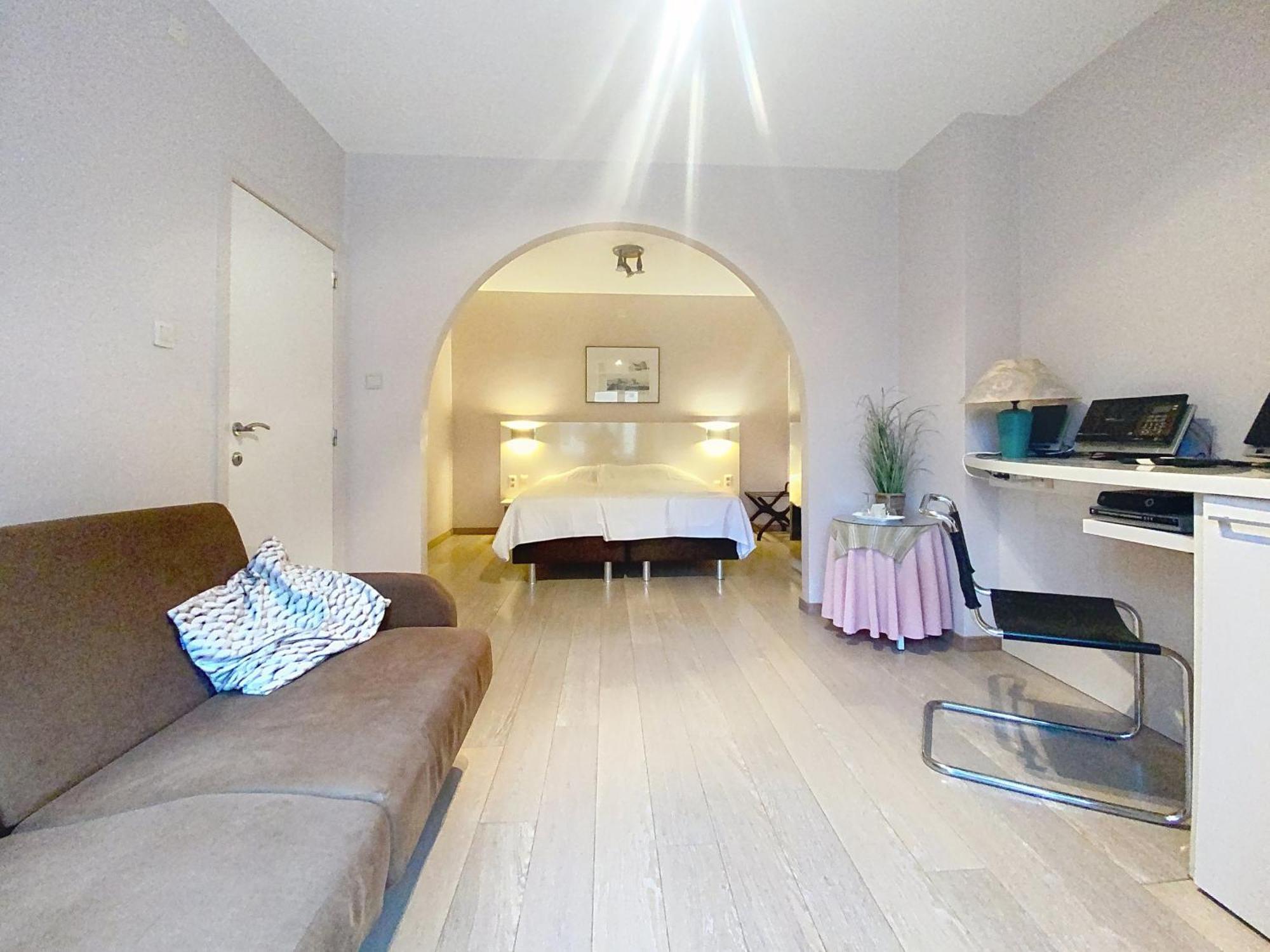 Gastenkamers Centersuites Oostduinkerke Exteriör bild